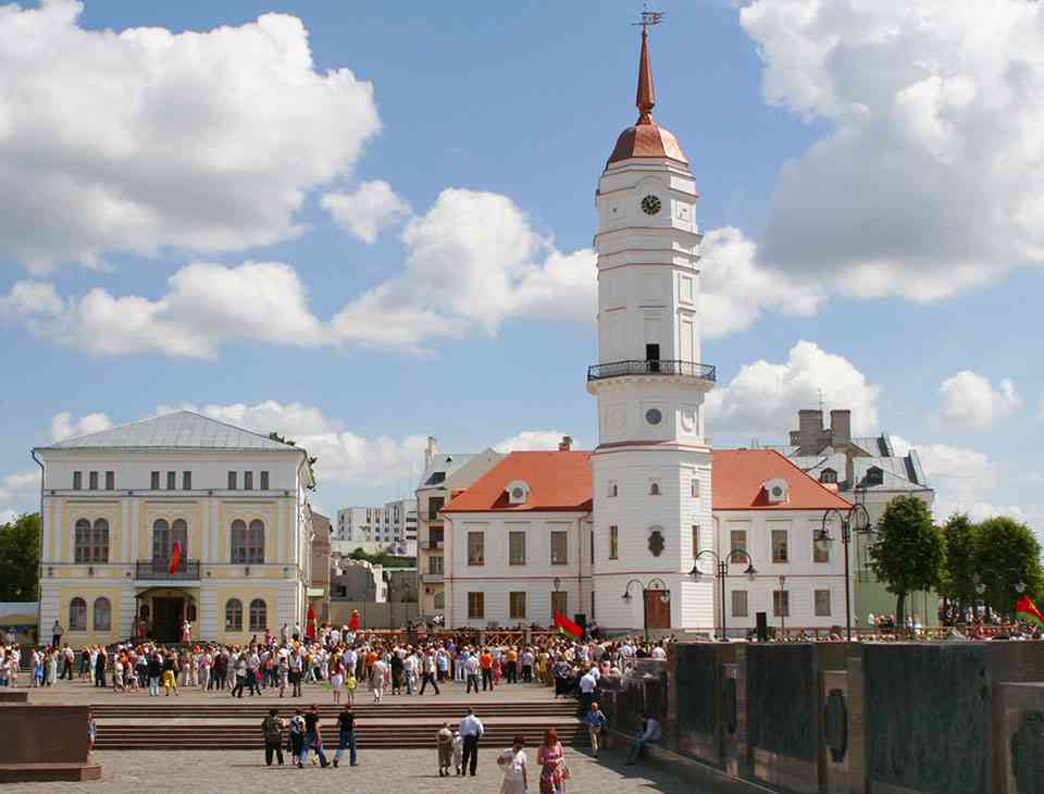 Рб могилев. Город Могилев Беларусь. Могилёвская ратуша. Могилев ратуша. Город Могилев Беларусь достопримечательности.